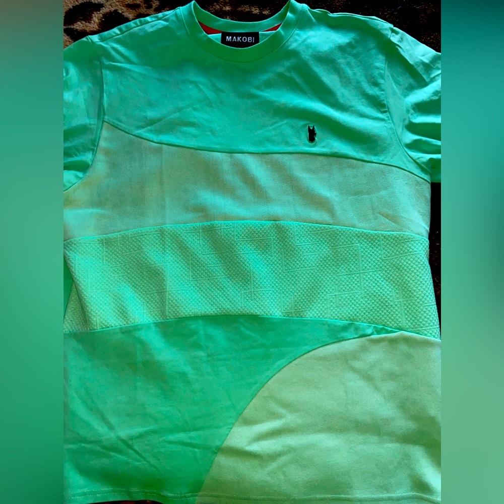 Very nice makobi T-shirt